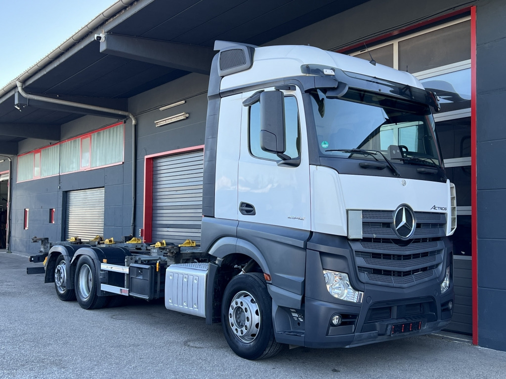 Mercedes-Benz Actros 2542 Klima Retader SDG715 745 BDF Scheckh - Camion porte-conteneur/ Caisse mobile: photos 1 Mercedes-Benz Actros 2542 Klima Retader SDG715 745 BDF Scheckh - Camion porte-conteneur/ Caisse mobile: photos 1