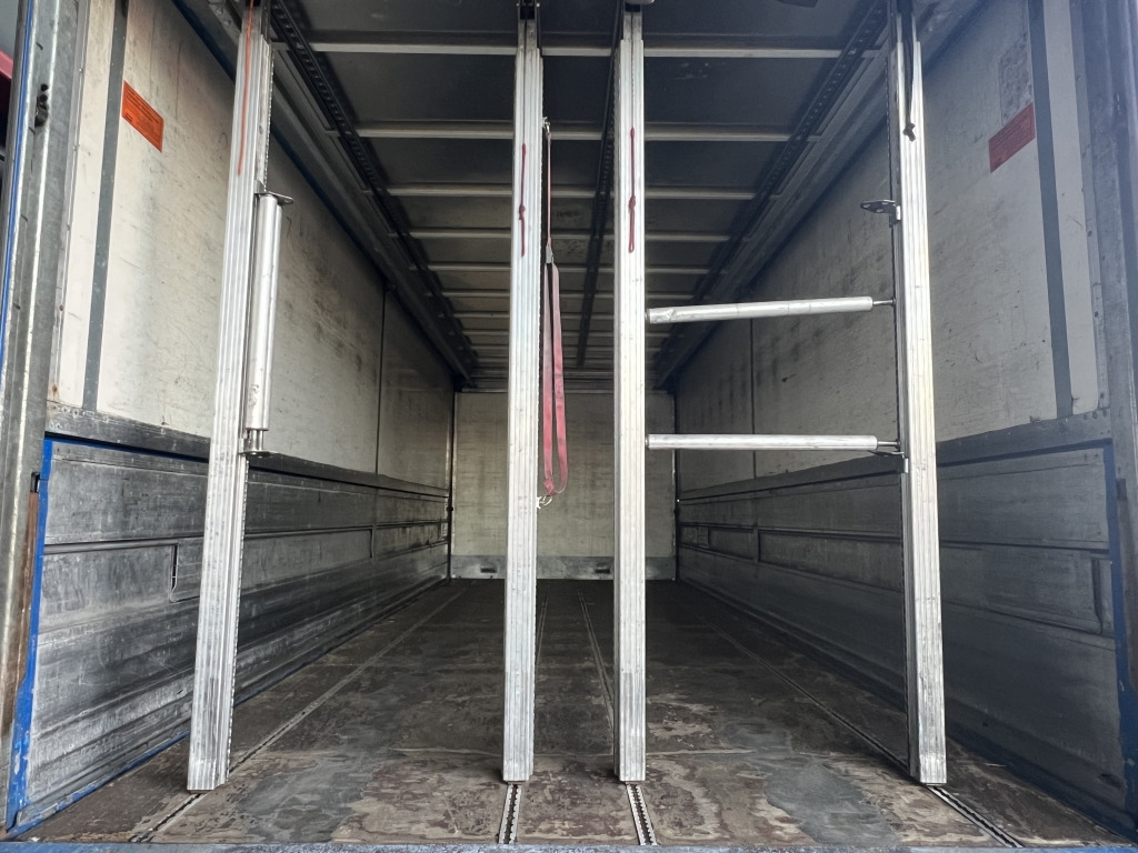 Mercedes-Benz Axor 1833 7m Koffer 2x Schwenkwand LBW Or.382'km - Camion pour le transport de boissons: photos 2 Mercedes-Benz Axor 1833 7m Koffer 2x Schwenkwand LBW Or.382'km - Camion pour le transport de boissons: photos 2