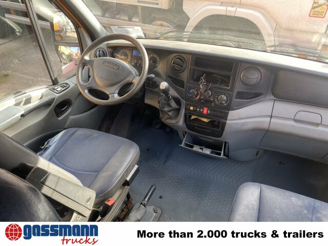 Utilitaire double cabine Iveco Daily 35S12 2,3 HPI 4x2, 8 Sitzplätze: photos 10