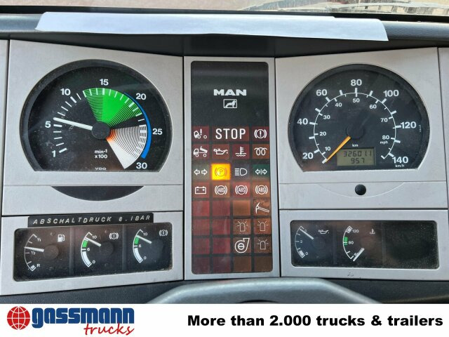 MAN 10.224 LC 4x2 BB Doka, LHF 16/12, 6-Zylinder - Camion de pompier: photos 5 MAN 10.224 LC 4x2 BB Doka, LHF 16/12, 6-Zylinder - Camion de pompier: photos 5