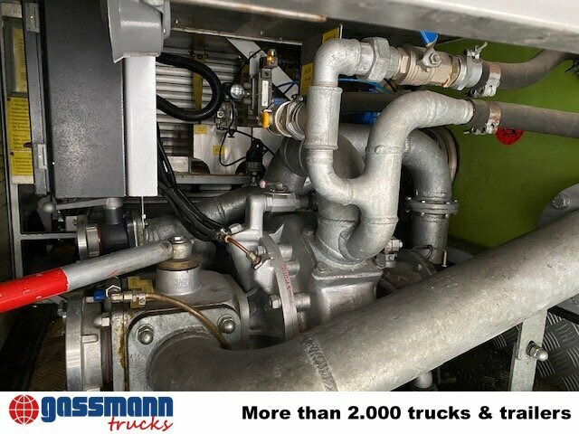 MAN 10.224 LC 4x2 BB Doka, TLF16/12, 6-Zylinder - Camion de pompier: photos 2 MAN 10.224 LC 4x2 BB Doka, TLF16/12, 6-Zylinder - Camion de pompier: photos 2