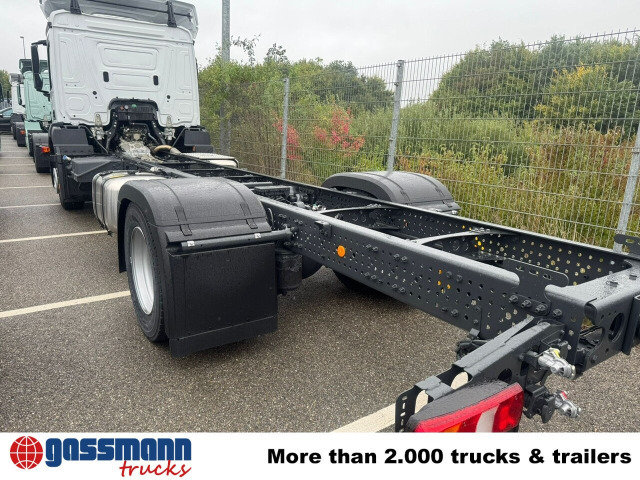 Mercedes-Benz Actros 1827/30 L 4x2, Gardine, LBW - Camion plateau: photos 3 Mercedes-Benz Actros 1827/30 L 4x2, Gardine, LBW - Camion plateau: photos 3