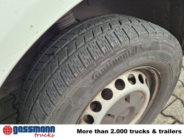 Mercedes-Benz Sprinter 316 KA 4x2, Rettungswagen - Fourgon utilitaire: photos 3 Mercedes-Benz Sprinter 316 KA 4x2, Rettungswagen - Fourgon utilitaire: photos 3