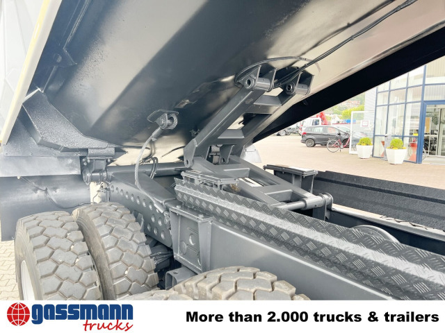 Tatra Phoenix 8x8, Stahlmulde ca. 22m³, hydr. - Tombereau: photos 2 Tatra Phoenix 8x8, Stahlmulde ca. 22m³, hydr. - Tombereau: photos 2