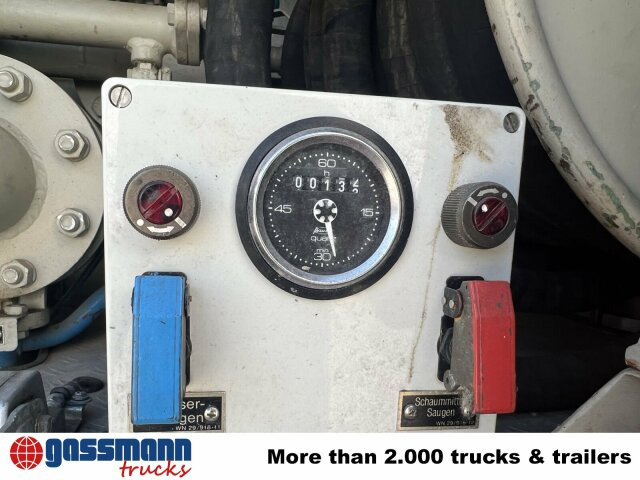 Unimog U 1300 L 435/11 4x4, -Feuerwehr - Camion de pompier: photos 3 Unimog U 1300 L 435/11 4x4, -Feuerwehr - Camion de pompier: photos 3