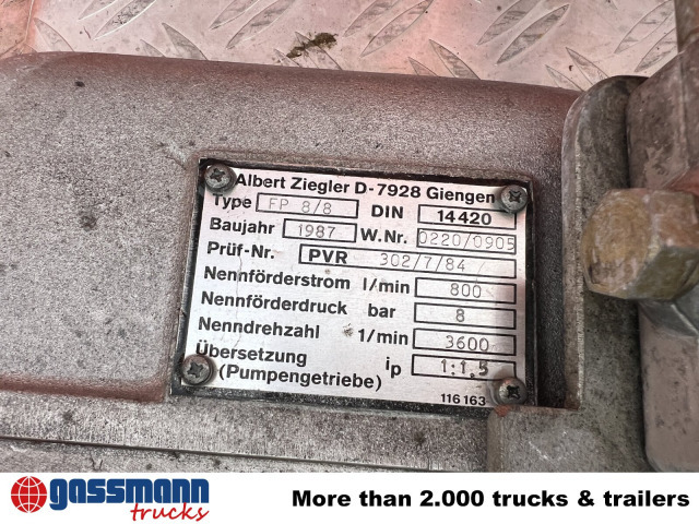 Unimog U 1300 L 4x4 Doka, LF8 - Camion de pompier: photos 3 Unimog U 1300 L 4x4 Doka, LF8 - Camion de pompier: photos 3