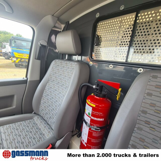 Volkswagen T5 2.0 TDI, Krankenwagen - Ambulance: photos 2 Volkswagen T5 2.0 TDI, Krankenwagen - Ambulance: photos 2