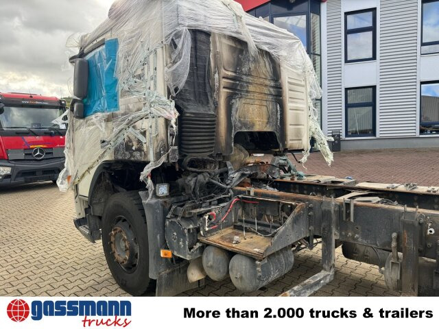 Volvo FM 380 6x4 R mit Brandschaden - Camion benne: photos 2 Volvo FM 380 6x4 R mit Brandschaden - Camion benne: photos 2