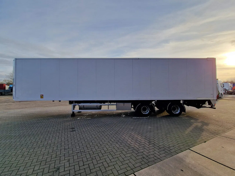 GS Meppel Ravenhorst - Chicken Transport - Frigo/Conditioned - Loadlift -Steering axle - Semi-remorque bétaillère: photos 4 GS Meppel Ravenhorst - Chicken Transport - Frigo/Conditioned - Loadlift -Steering axle - Semi-remorque bétaillère: photos 4