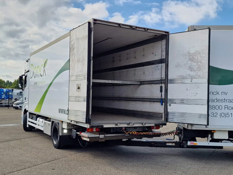 Camion fourgon Mercedes-Benz Actros 1942 4x2 - Box with Loadlift - Full air + Pacton Trailer Loadlift - Heating system: photos 10 Camion fourgon Mercedes-Benz Actros 1942 4x2 - Box with Loadlift - Full air + Pacton Trailer Loadlift - Heating system: photos 10