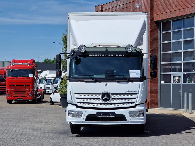 Mercedes-Benz Atego 1524 Box with sidedoors - Zepro loadlift - Full air - Euro 6 - Automatic - Camera system - Camion fourgon: photos 2 Mercedes-Benz Atego 1524 Box with sidedoors - Zepro loadlift - Full air - Euro 6 - Automatic - Camera system - Camion fourgon: photos 2