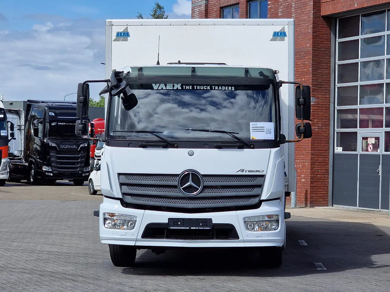 Mercedes-Benz Atego 4x2 - 170 KW/230PS - Box - Zepro loadlift - Euro 6 - Camion fourgon: photos 2 Mercedes-Benz Atego 4x2 - 170 KW/230PS - Box - Zepro loadlift - Euro 6 - Camion fourgon: photos 2