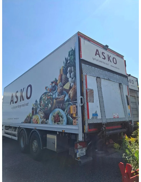 Scania G450 6x2 - Frigo Bi Temp Thermoking - Loadlift - Retarder - Full air - Camion frigorifique: photos 3 Scania G450 6x2 - Frigo Bi Temp Thermoking - Loadlift - Retarder - Full air - Camion frigorifique: photos 3