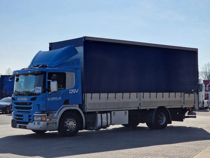Scania P320 4x2 - Side boars - Loadlift - Full air - Navi - Camion à rideaux coulissants: photos 3 Scania P320 4x2 - Side boars - Loadlift - Full air - Navi - Camion à rideaux coulissants: photos 3