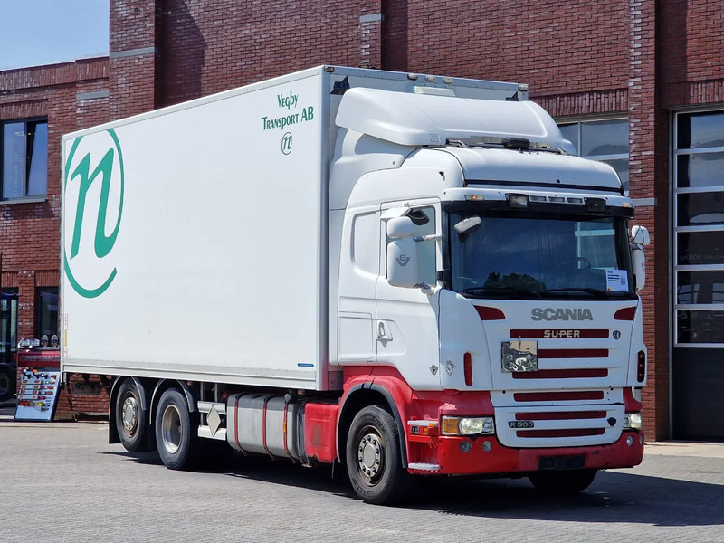 Scania R500 V8 Highline 6x2*4 - Box with side doors - Loadlift - Manual gearbox with retarder - Full air - Steering axle - Camion fourgon: photos 1 Scania R500 V8 Highline 6x2*4 - Box with side doors - Loadlift - Manual gearbox with retarder - Full air - Steering axle - Camion fourgon: photos 1
