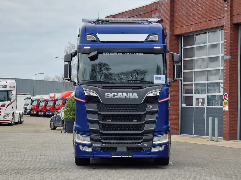 Scania S580 V8 NGS Highline 6x2*4 - Side loader Container - Full air - Steering axle - Retarder - Camion multibenne: photos 3 Scania S580 V8 NGS Highline 6x2*4 - Side loader Container - Full air - Steering axle - Retarder - Camion multibenne: photos 3