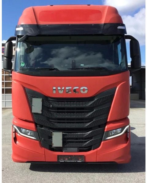 Iveco S-WAY 460 LNG - 4x2 - Retarder - Full air - Tracteur routier: photos 2 Iveco S-WAY 460 LNG - 4x2 - Retarder - Full air - Tracteur routier: photos 2