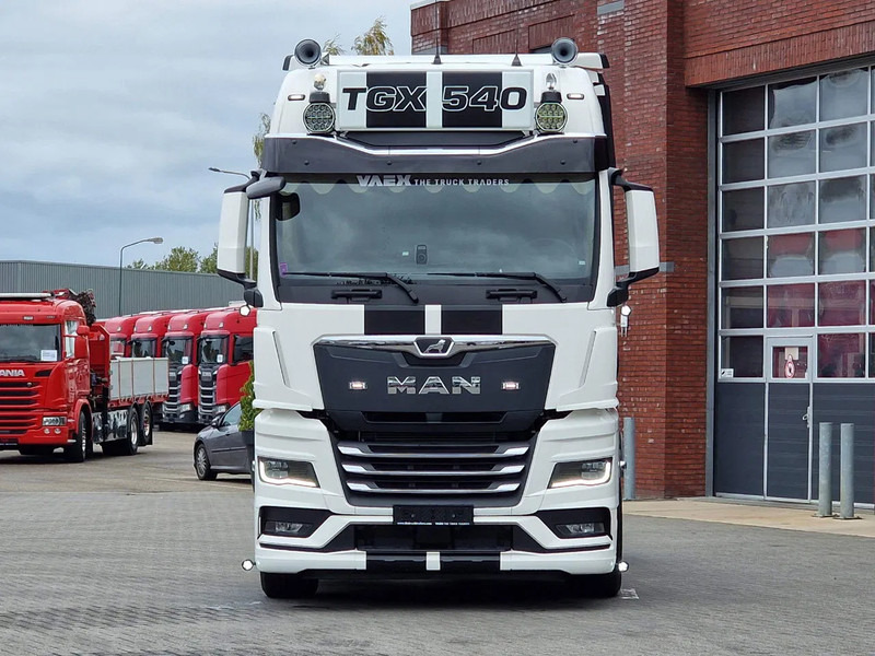 MAN TGX 18.540 GX - New - Retarder - Night clima - Alcoa - Show truck - Lightbar - - Tracteur routier: photos 2 MAN TGX 18.540 GX - New - Retarder - Night clima - Alcoa - Show truck - Lightbar - - Tracteur routier: photos 2
