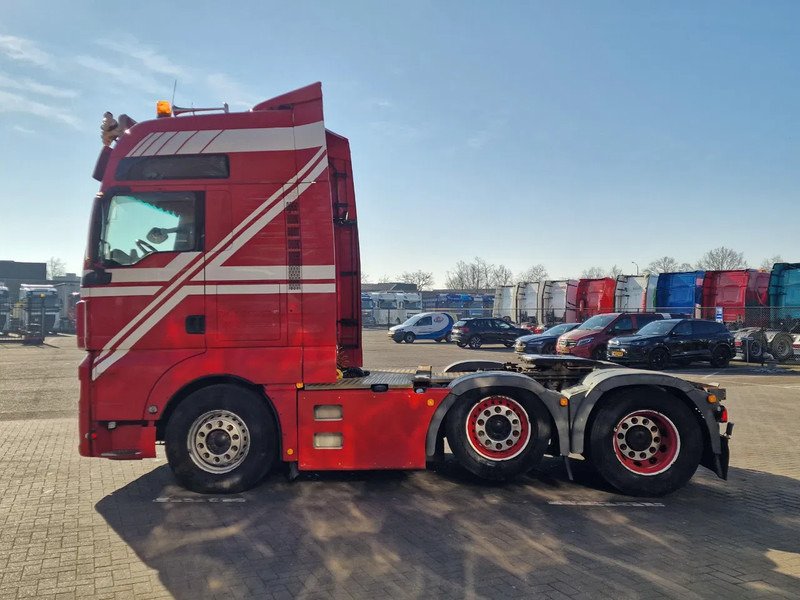 MAN TGX 26.560 XXL 6x2/4 - Custom interior - Steering axle - Euro 6 - AS Tronic - Tracteur routier: photos 4 MAN TGX 26.560 XXL 6x2/4 - Custom interior - Steering axle - Euro 6 - AS Tronic - Tracteur routier: photos 4
