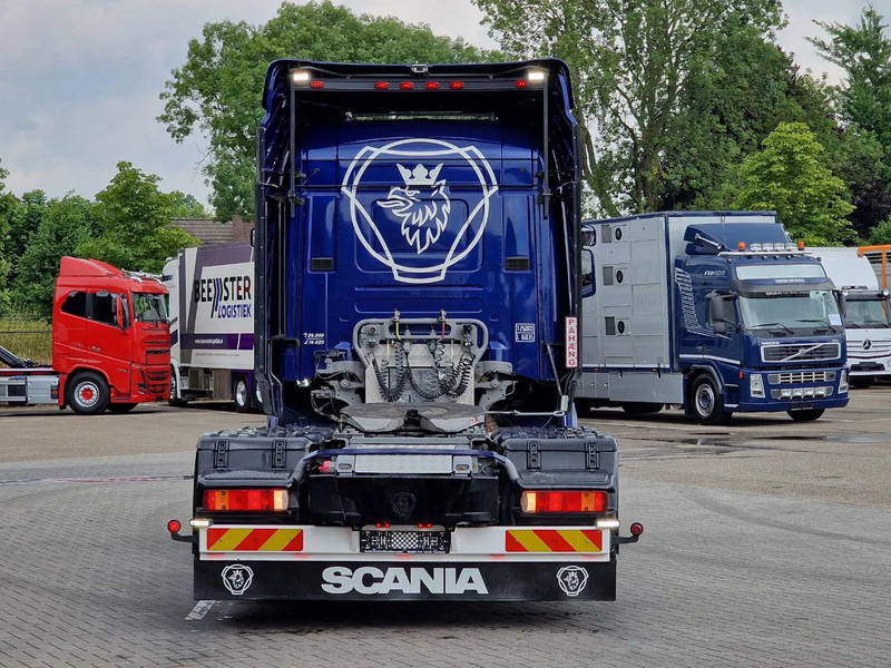 Tracteur routier Scania R560 V8 Highline 6x2 - Show truck - Manual gearbox - 2.90 WB - PTO/Hydraulic - Double glazed: photos 6