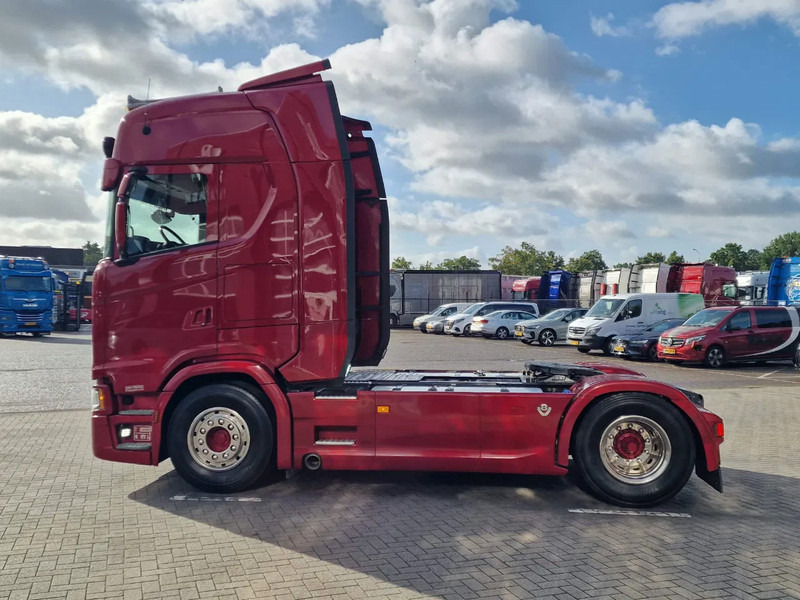 Scania S500 NGS Highline 4x2 - Retarder - Night clima - Full air - Custom interior - Full spoiler - 2 tank - Tracteur routier: photos 4 Scania S500 NGS Highline 4x2 - Retarder - Night clima - Full air - Custom interior - Full spoiler - 2 tank - Tracteur routier: photos 4