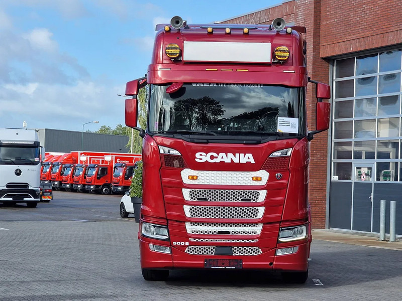 Scania S500 NGS Highline 4x2 - Retarder - Night clima - Full air - Custom interior - Full spoiler - 2 tank - Tracteur routier: photos 2 Scania S500 NGS Highline 4x2 - Retarder - Night clima - Full air - Custom interior - Full spoiler - 2 tank - Tracteur routier: photos 2