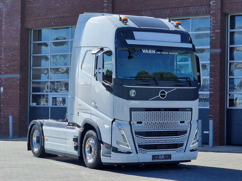 Volvo FH 13.500 Globetrotter XL 4x2 - NEW - Full spec - I parkcool - Full air - - Tracteur routier: photos 1 Volvo FH 13.500 Globetrotter XL 4x2 - NEW - Full spec - I parkcool - Full air - - Tracteur routier: photos 1
