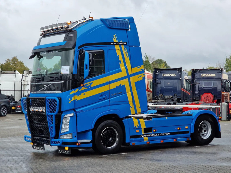 Volvo FH 13.540 Globetrotter XL 4x2 - Performance edition - I parkcool - Full air - Bull bar - Tracteur routier: photos 3 Volvo FH 13.540 Globetrotter XL 4x2 - Performance edition - I parkcool - Full air - Bull bar - Tracteur routier: photos 3
