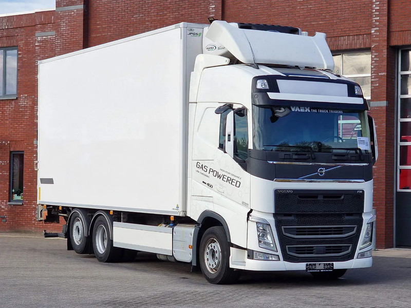 Volvo FH 13.460 Globetrotter 6x2 - Carrier Frigo Supra 850 Nordic - Loadlift - Full air - LNG - Camion isothermique: photos 1 Volvo FH 13.460 Globetrotter 6x2 - Carrier Frigo Supra 850 Nordic - Loadlift - Full air - LNG - Camion isothermique: photos 1
