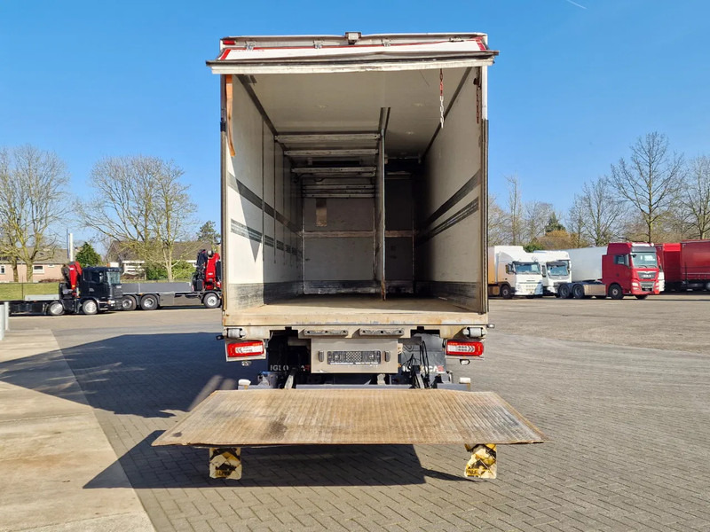 Camion frigorifique Volvo FM 330 4x2 - Carrier MT 18 Frigo - Loadlift - Full air - Sleepercab: photos 8
