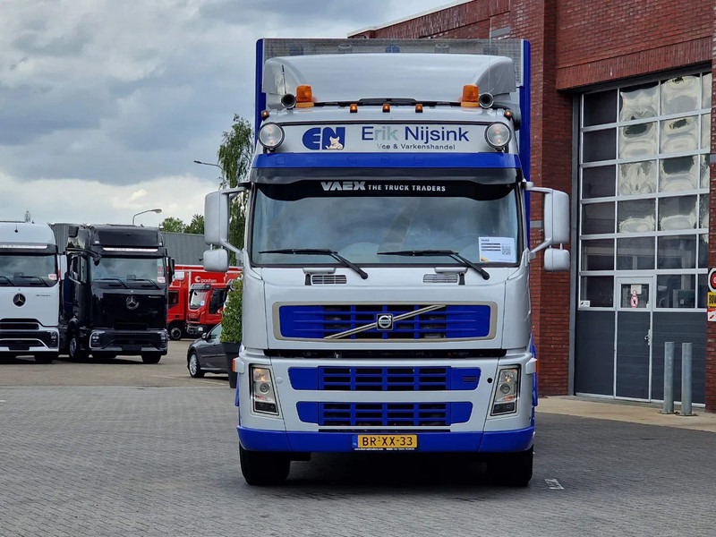 Volvo FM 380 6x2 - 2/3 stock Berdex Livestock - 54M3 - Weighbridge - I shift - Camion bétaillère: photos 2 Volvo FM 380 6x2 - 2/3 stock Berdex Livestock - 54M3 - Weighbridge - I shift - Camion bétaillère: photos 2