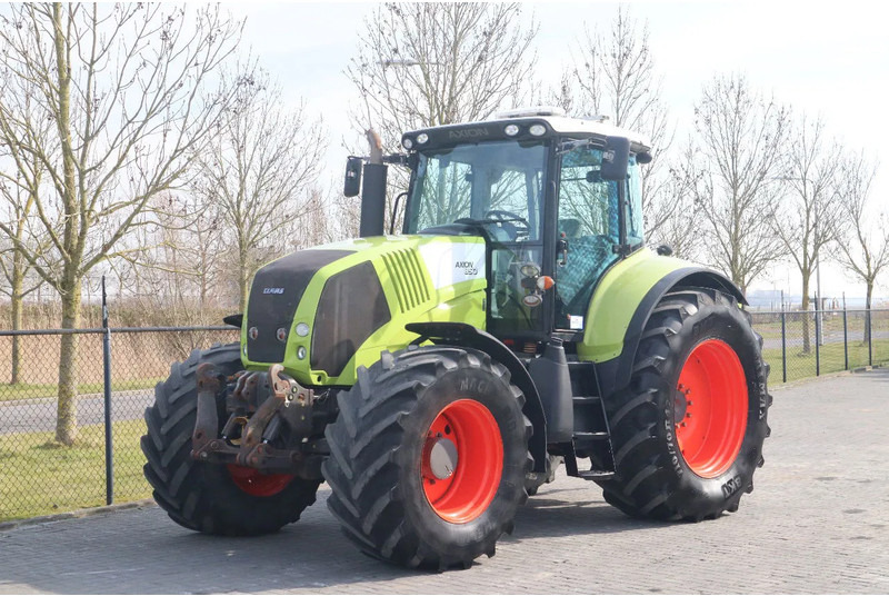 Claas Axion 850 | HEXASHIFT MANUAL | FRONT PTO - Tracteur agricole: photos 1 Claas Axion 850 | HEXASHIFT MANUAL | FRONT PTO - Tracteur agricole: photos 1