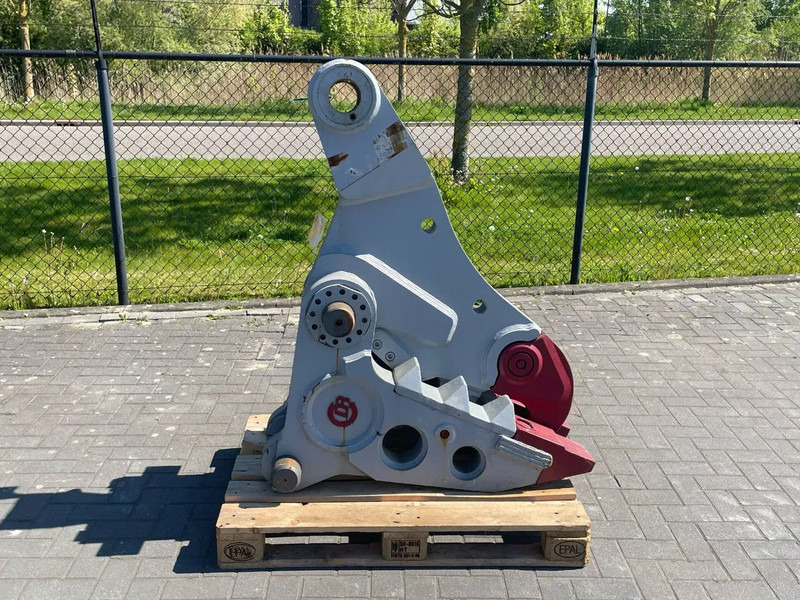 Demarec MQP-30-D JAW | DEMOLITION SHEAR | PULVERIZER - Cisaille de démolition pour Engins de chantier: photos 2 Demarec MQP-30-D JAW | DEMOLITION SHEAR | PULVERIZER - Cisaille de démolition pour Engins de chantier: photos 2