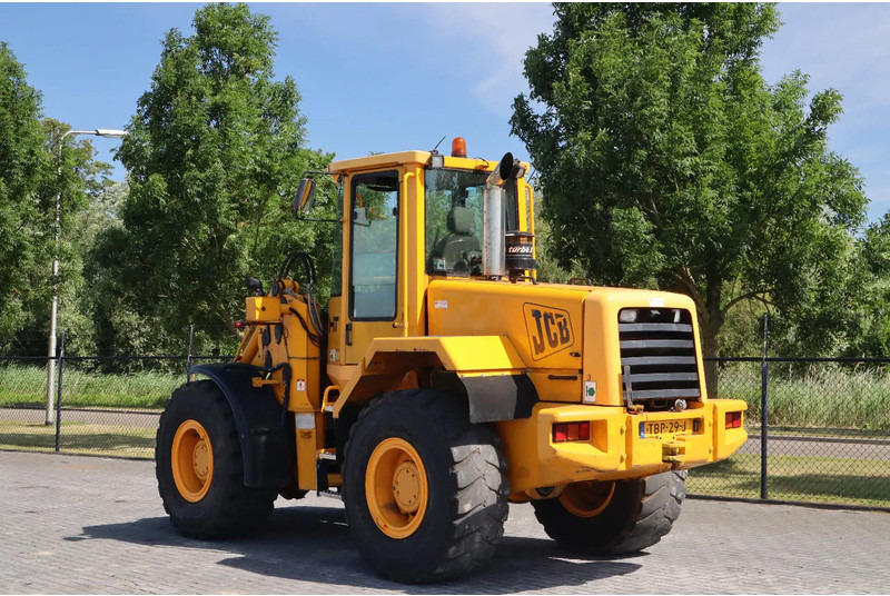JCB 426 B | 35 KM/H | ONLY 9800 HOURS | FIRST OWNER | DUTCH MACHINE - Chargeuse sur pneus: photos 3 JCB 426 B | 35 KM/H | ONLY 9800 HOURS | FIRST OWNER | DUTCH MACHINE - Chargeuse sur pneus: photos 3