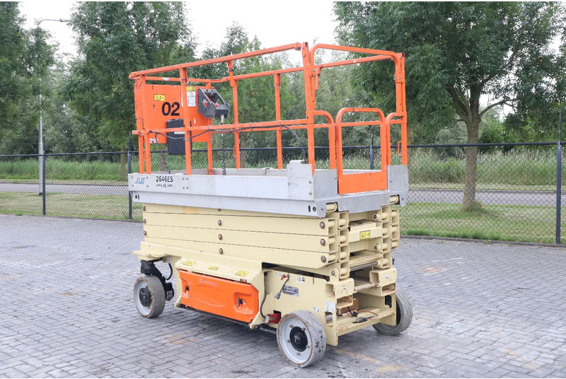 JLG 2646 ES | 10 METER | 450 KG - Nacelle ciseaux: photos 3 JLG 2646 ES | 10 METER | 450 KG - Nacelle ciseaux: photos 3