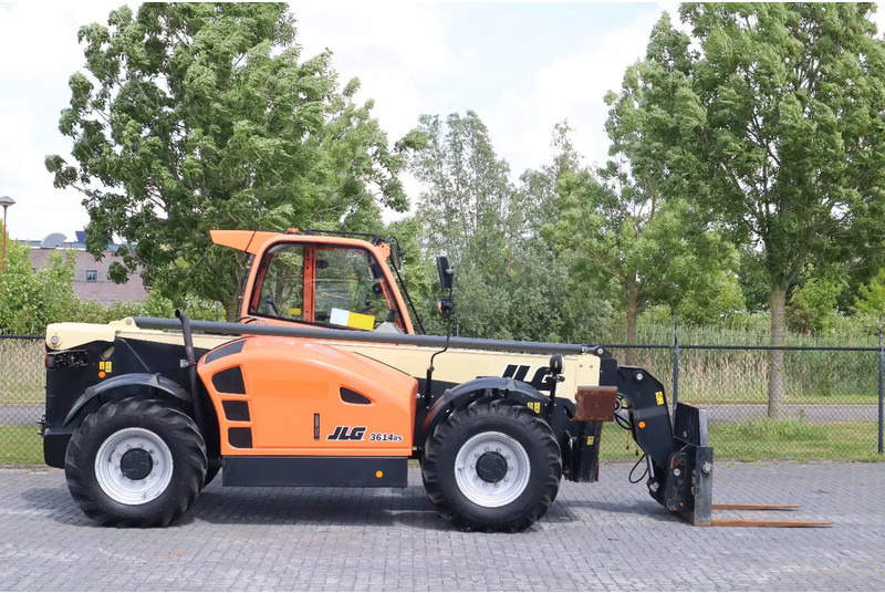 JLG 3614 RS | HYDR. FORKS | BUCKET | LOW HOURS - Chariot télescopique: photos 4 JLG 3614 RS | HYDR. FORKS | BUCKET | LOW HOURS - Chariot télescopique: photos 4
