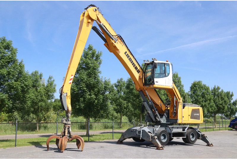 Liebherr LH 40 M LITRONIC | GRAB | QUICK COUPLER | 16 METER - Pelle sur pneus: photos 2 Liebherr LH 40 M LITRONIC | GRAB | QUICK COUPLER | 16 METER - Pelle sur pneus: photos 2