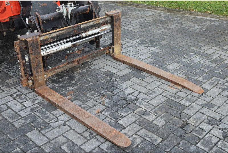 Chariot télescopique Manitou MLT 625-75 | HYDR. FORKS | AIRCO: photos 13 Chariot télescopique Manitou MLT 625-75 | HYDR. FORKS | AIRCO: photos 13