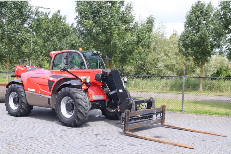 Manitou MLT 960 | SWING HYDR. QUICK COUPLER | HYDR. FORKS | BUCKET - Chariot télescopique: photos 5 Manitou MLT 960 | SWING HYDR. QUICK COUPLER | HYDR. FORKS | BUCKET - Chariot télescopique: photos 5