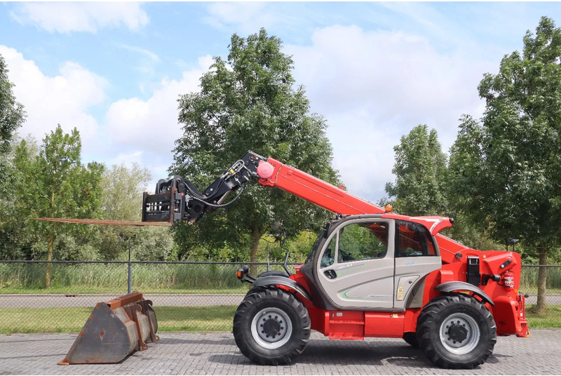 Manitou MLT 960 | SWING HYDR. QUICK COUPLER | HYDR. FORKS | BUCKET - Chariot télescopique: photos 1 Manitou MLT 960 | SWING HYDR. QUICK COUPLER | HYDR. FORKS | BUCKET - Chariot télescopique: photos 1
