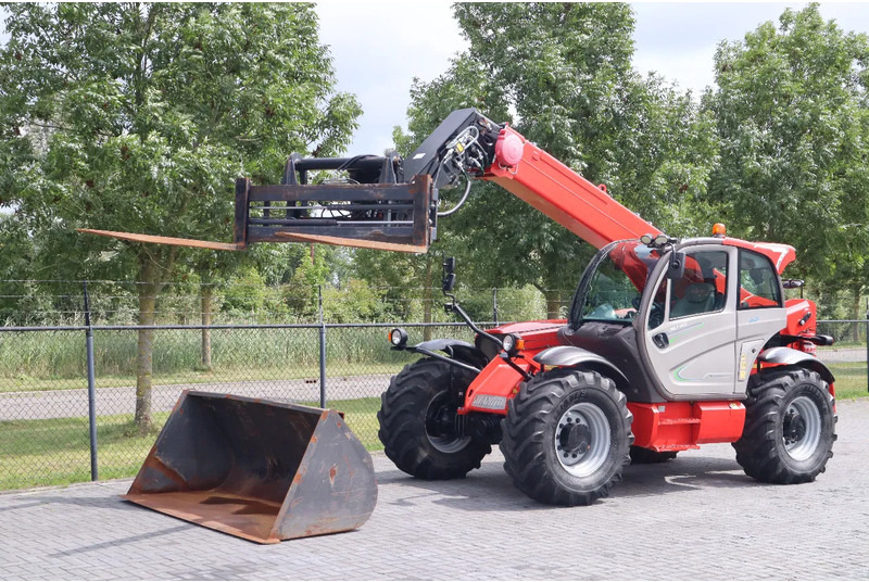 Manitou MLT 960 | SWING HYDR. QUICK COUPLER | HYDR. FORKS | BUCKET - Chariot télescopique: photos 2 Manitou MLT 960 | SWING HYDR. QUICK COUPLER | HYDR. FORKS | BUCKET - Chariot télescopique: photos 2
