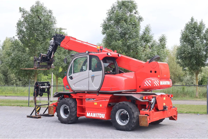 Manitou MRT 2150 + S2 | REMOTE | FORKS | 3-TON WINCH - Chargeuse: photos 3 Manitou MRT 2150 + S2 | REMOTE | FORKS | 3-TON WINCH - Chargeuse: photos 3