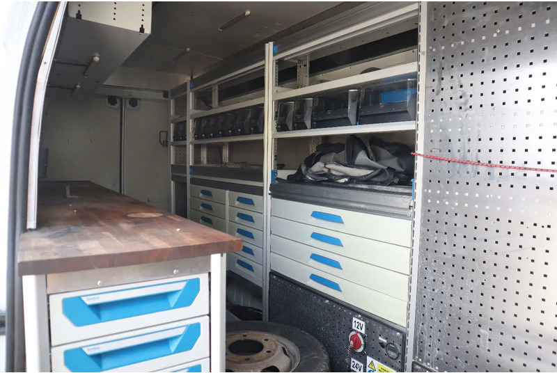 Fourgon utilitaire Renault Master 160 DCI | L3H3 | WORKSHOP | WERKSTATT | 5 TON: photos 12 Fourgon utilitaire Renault Master 160 DCI | L3H3 | WORKSHOP | WERKSTATT | 5 TON: photos 12