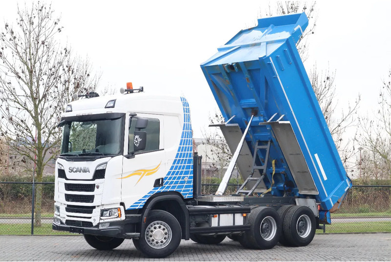 Scania R580 V8 NGS | 6X4 | FULL STEEL | BIG AXLES | RETARDER | EURO 6 - Camion benne: photos 1 Scania R580 V8 NGS | 6X4 | FULL STEEL | BIG AXLES | RETARDER | EURO 6 - Camion benne: photos 1