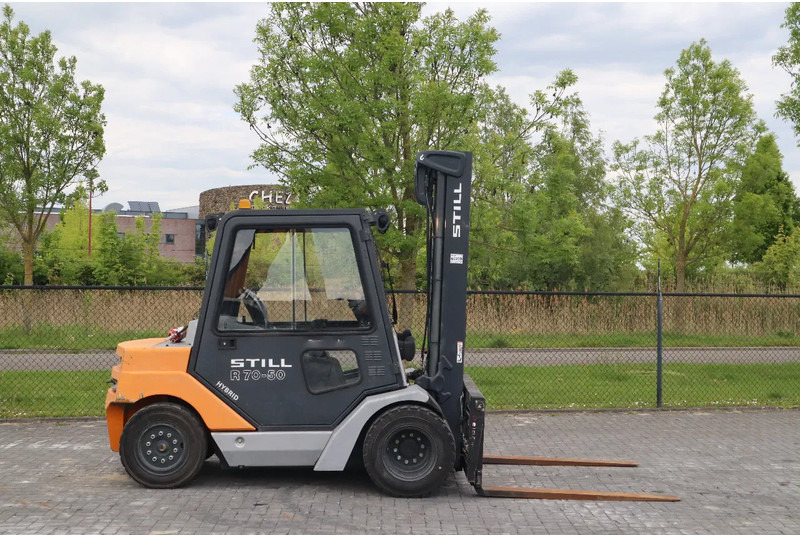 Still RX70-50 | TRIPLEX | SIDESHIFT | POSITIONERS | GOOD CONDITION - Chariot élévateur: photos 4 Still RX70-50 | TRIPLEX | SIDESHIFT | POSITIONERS | GOOD CONDITION - Chariot élévateur: photos 4