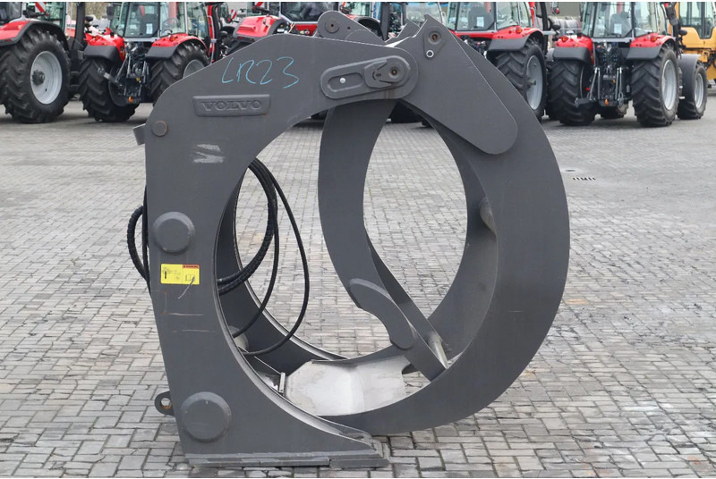 Volvo 80834 | 1.8 M2 | L60/L70/L90 | LOG GRAPPLE | HOLZGREIFER | WOOD CLAMP - Remorque forestière: photos 4 Volvo 80834 | 1.8 M2 | L60/L70/L90 | LOG GRAPPLE | HOLZGREIFER | WOOD CLAMP - Remorque forestière: photos 4