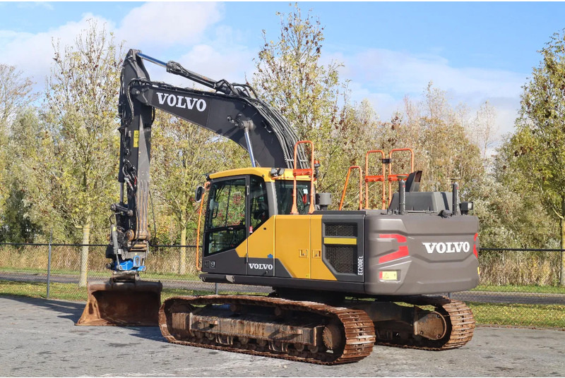 Volvo EC200EL | EC 200 EL | TILT ROTATOR | 3D GPS | BUCKET - Pelle sur chenille: photos 3 Volvo EC200EL | EC 200 EL | TILT ROTATOR | 3D GPS | BUCKET - Pelle sur chenille: photos 3