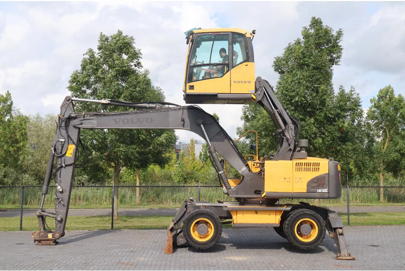 Volvo EW160 C | QUICK COUPLER | ELEVATING CABIN | UMSCHLAG - Pelle de manutention: photos 1 Volvo EW160 C | QUICK COUPLER | ELEVATING CABIN | UMSCHLAG - Pelle de manutention: photos 1