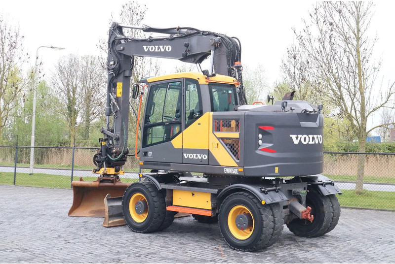 Volvo EWR 150 E | ROTOTILT | BUCKET | TRAILER HYDR - Pelle sur pneus: photos 3 Volvo EWR 150 E | ROTOTILT | BUCKET | TRAILER HYDR - Pelle sur pneus: photos 3