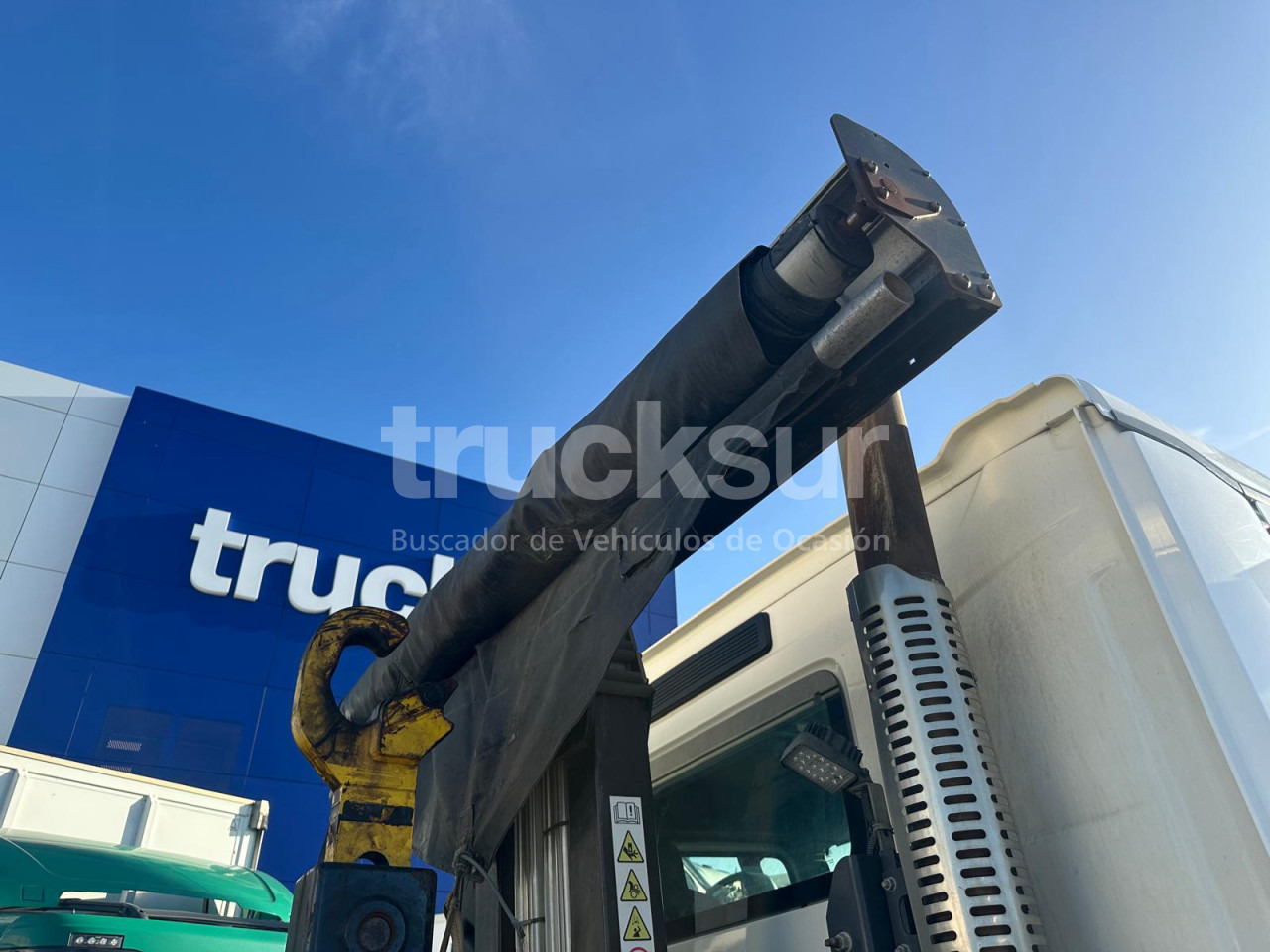 Camion ampliroll RENAULT C430.26 6X2: photos 20 Camion ampliroll RENAULT C430.26 6X2: photos 20